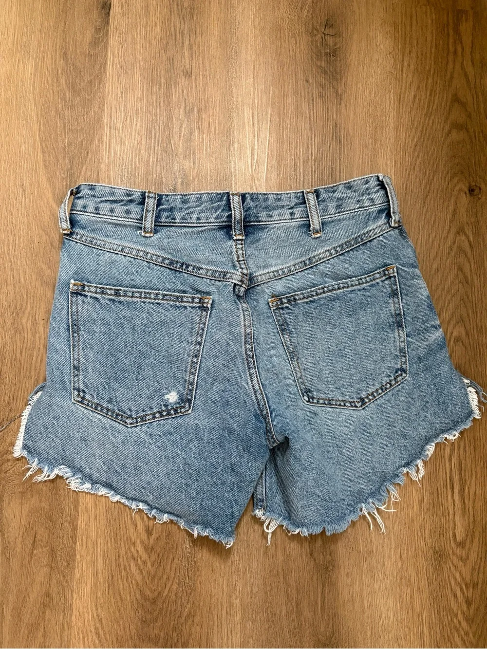 We The Free - Free People Denim Shorts Size 24 - Picture 2 of 4